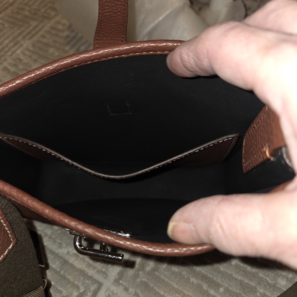 Henry's By Dooney & Bourke Small Crossbody In Chocolate NWT - Picture 9 of 16